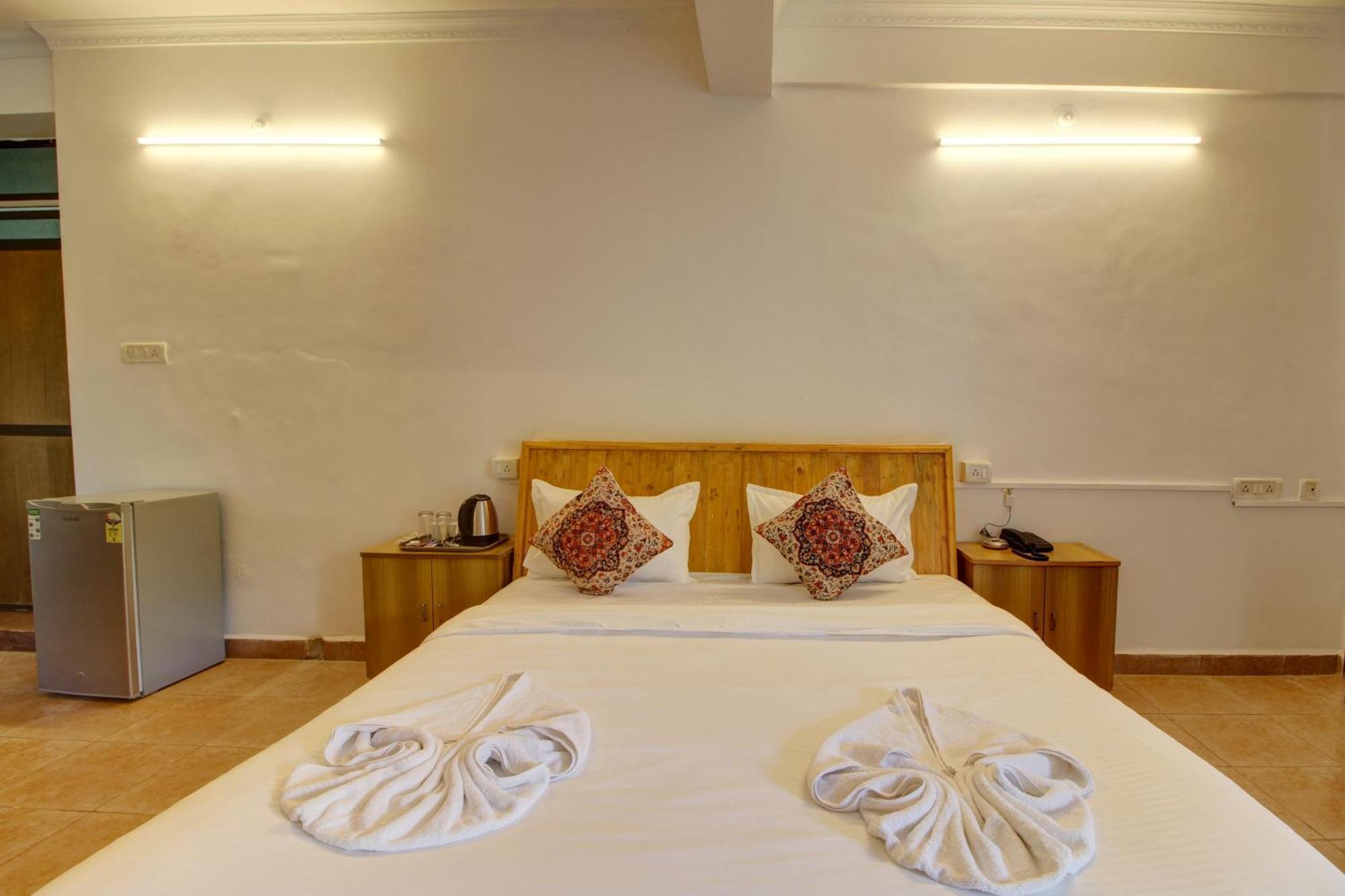 Hotel Pleasure Inn Near Turtle Beach Morjim Manage By Ld Group Of Hospitality Exterior foto