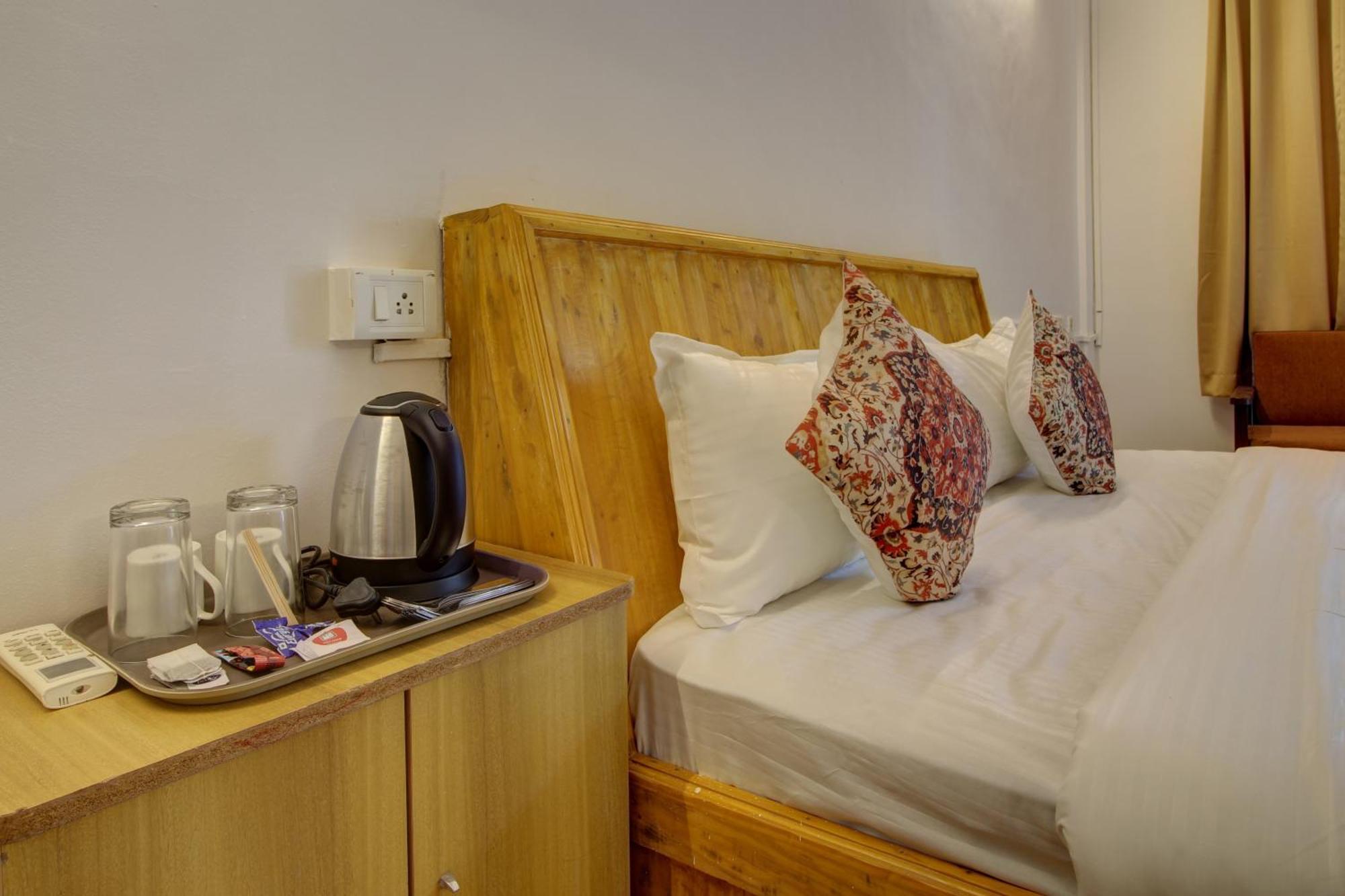 Hotel Pleasure Inn Near Turtle Beach Morjim Manage By Ld Group Of Hospitality Exterior foto